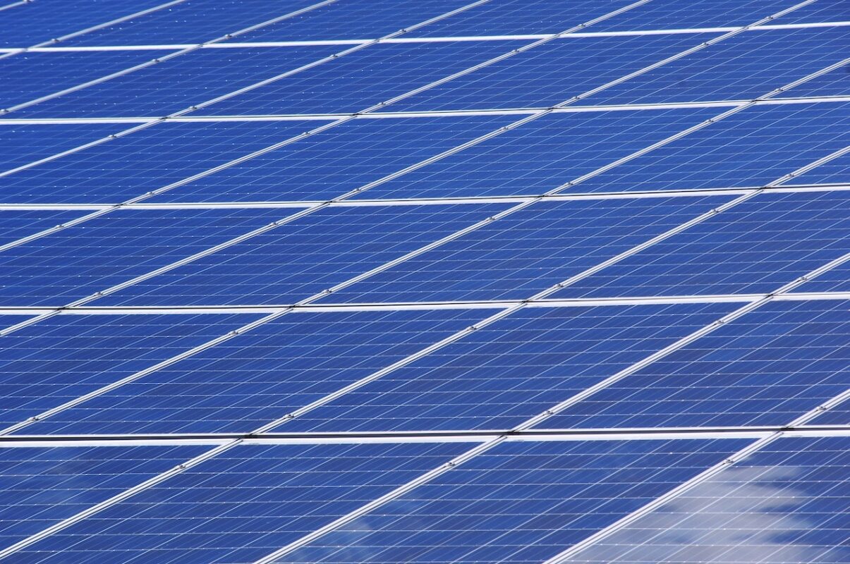 Guide to Solar Panel Inverters: Why They Matter (2024)